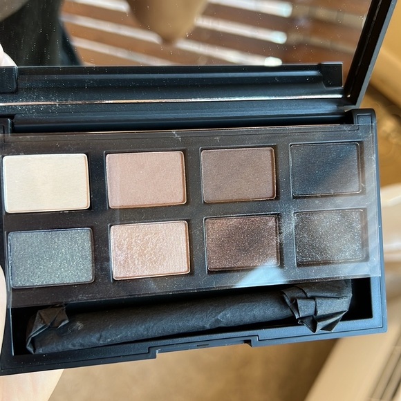 Nars Bundle (2 palettes) highlight and contour palette and Eyeshadow palette - Picture 3 of 10